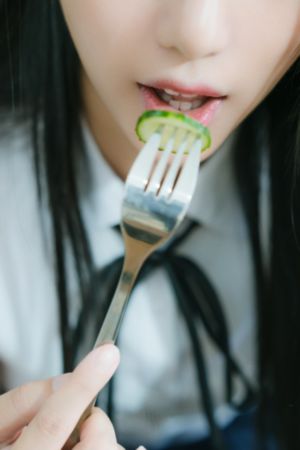 韩国三级电影年轻的母亲_免费手机在线看片