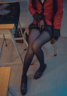 《她在丈夫面前被耍了》_DVD完整版观看