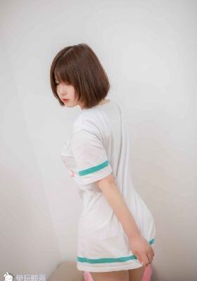 变成黑皮辣妹后和朋友做了的梦_未删减完整版