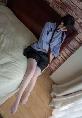 把腿抬高我要添你下面视频_720高清在线