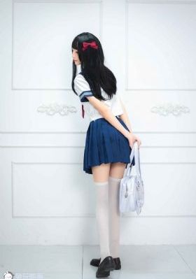 天降女子从二楼掉下来了人物樱花_BT种子下载